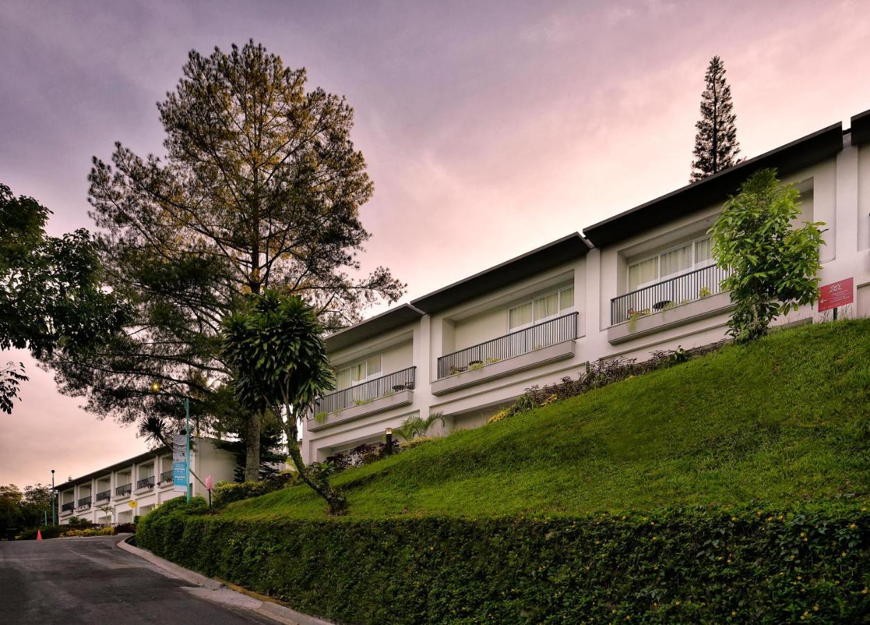 The Balcone Suites & Resort Bukittinggi Exteriör bild