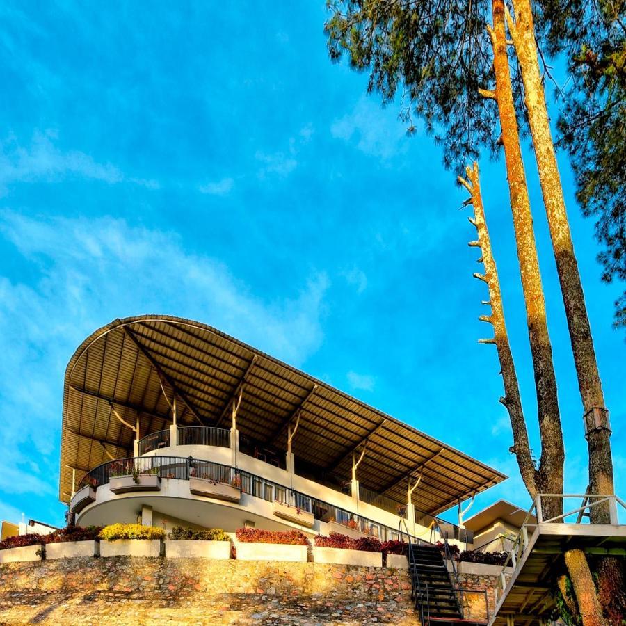 The Balcone Suites & Resort Bukittinggi Exteriör bild