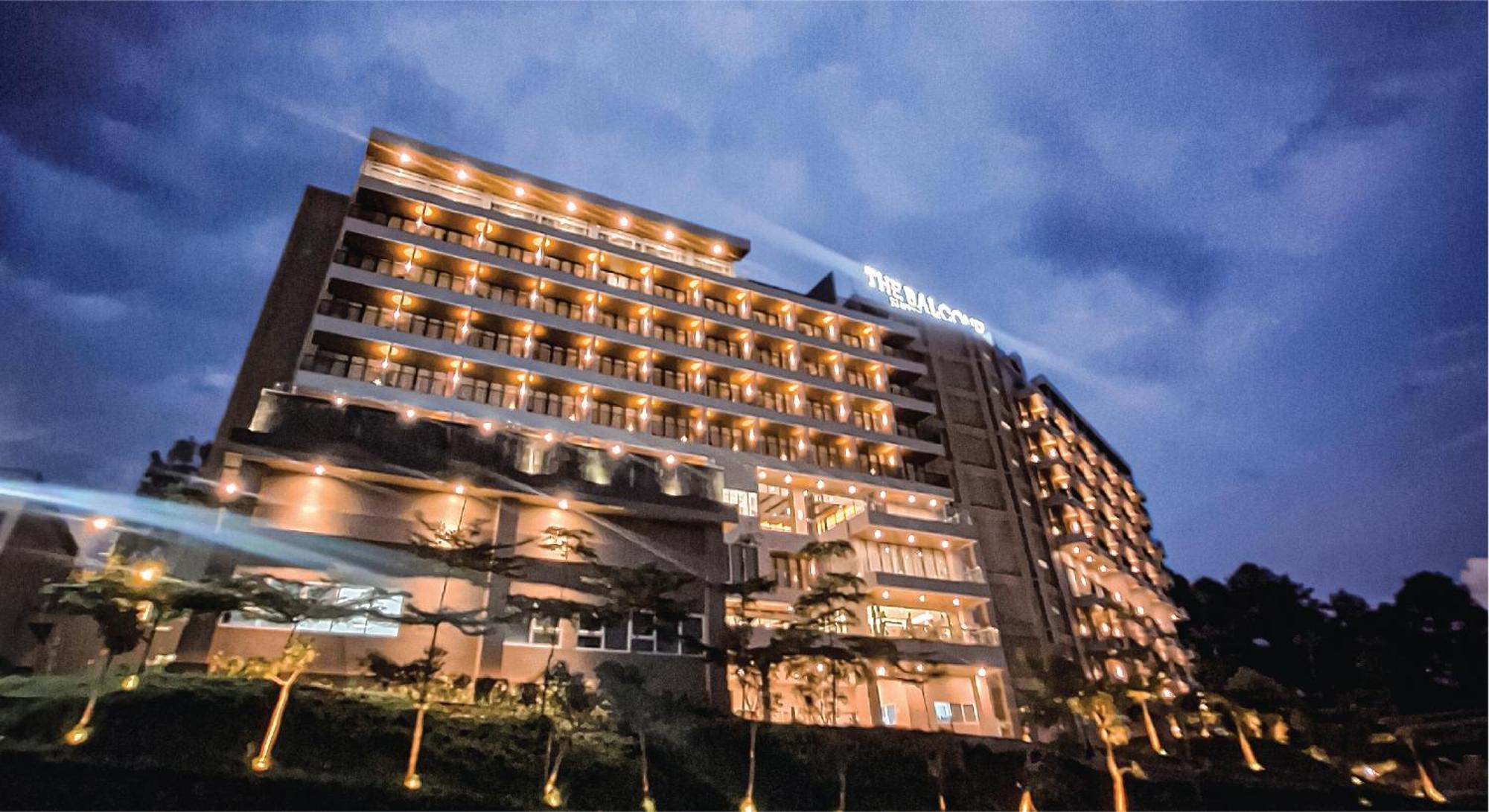 The Balcone Suites & Resort Bukittinggi Exteriör bild